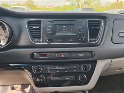 2016 Kia Sedona LX - Photo 13 - Cincinnati, OH 45231