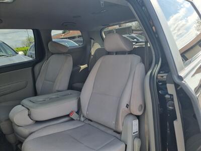 2016 Kia Sedona LX - Photo 21 - Cincinnati, OH 45231