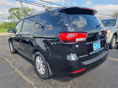 2016 Kia Sedona LX - Photo 7 - Cincinnati, OH 45231