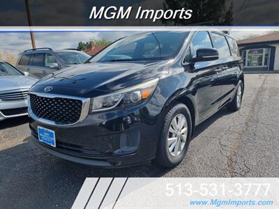 2016 Kia Sedona LX - Photo 1 - Cincinnati, OH 45231