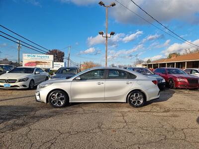 2019 Kia Forte LXS   - Photo 2 - Cincinnati, OH 45231