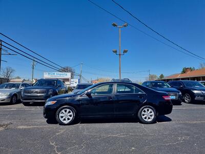 2011 Toyota Camry LE   - Photo 2 - Cincinnati, OH 45231