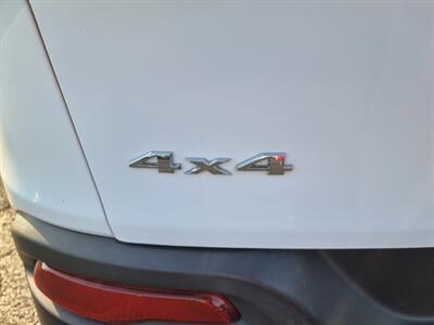 2015 Jeep Cherokee Sport - Photo 40 - Cincinnati, OH 45231