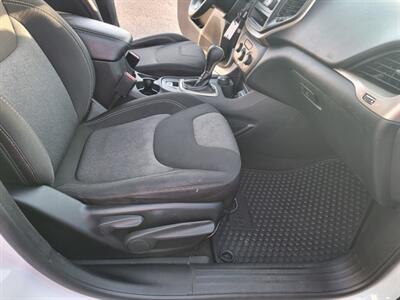 2015 Jeep Cherokee Sport - Photo 29 - Cincinnati, OH 45231