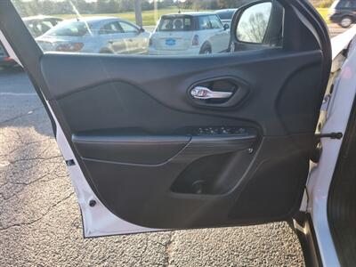 2015 Jeep Cherokee Sport - Photo 33 - Cincinnati, OH 45231