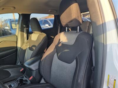 2015 Jeep Cherokee Sport - Photo 19 - Cincinnati, OH 45231