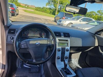 2011 Volvo C30 T5 R-Design - Photo 10 - Cincinnati, OH 45231
