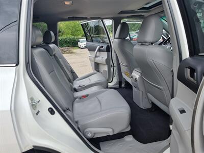 2011 Toyota Highlander SE   - Photo 29 - Cincinnati, OH 45231
