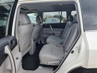 2011 Toyota Highlander SE   - Photo 22 - Cincinnati, OH 45231