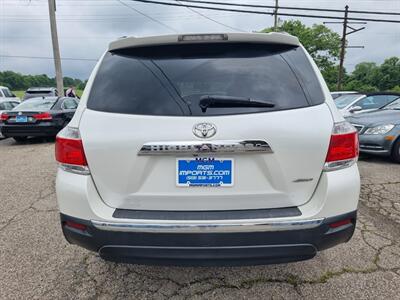 2011 Toyota Highlander SE   - Photo 6 - Cincinnati, OH 45231