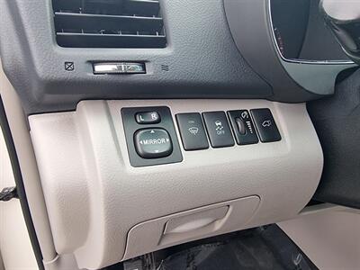2011 Toyota Highlander SE   - Photo 11 - Cincinnati, OH 45231