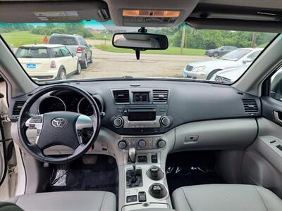 2011 Toyota Highlander SE   - Photo 10 - Cincinnati, OH 45231