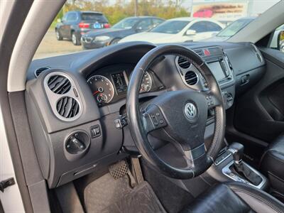 2010 Volkswagen Tiguan SEL 4Motion   - Photo 9 - Cincinnati, OH 45231