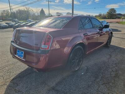 2012 Chrysler 300 Series Limited   - Photo 5 - Cincinnati, OH 45231