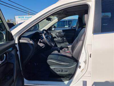 2016 Nissan Rogue SL AWD - Photo 8 - Cincinnati, OH 45231