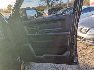 2014 RAM 1500 Express   - Photo 29 - Cincinnati, OH 45231