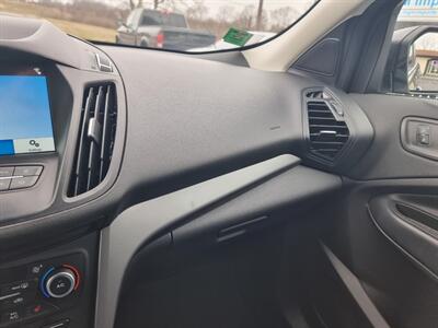 2019 Ford Escape SEL   - Photo 15 - Cincinnati, OH 45231