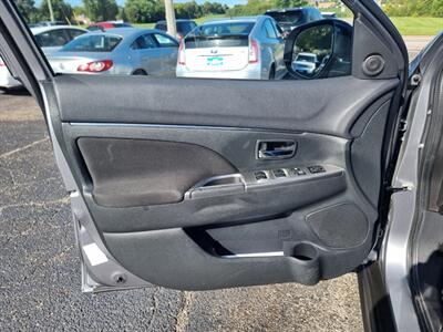 2018 Mitsubishi Outlander Sport ES   - Photo 34 - Cincinnati, OH 45231