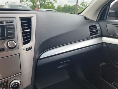 2013 Subaru Outback 2.5i Premium   - Photo 16 - Cincinnati, OH 45231