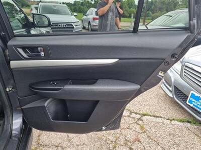 2013 Subaru Outback 2.5i Premium   - Photo 31 - Cincinnati, OH 45231