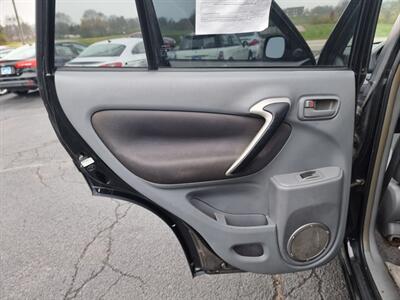 2003 Toyota RAV4   - Photo 29 - Cincinnati, OH 45231
