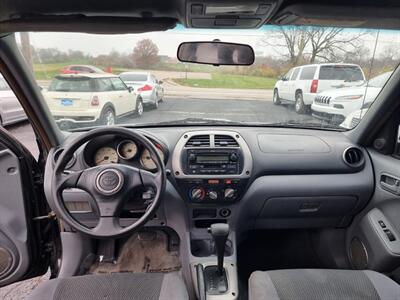 2003 Toyota RAV4   - Photo 10 - Cincinnati, OH 45231