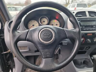 2003 Toyota RAV4   - Photo 11 - Cincinnati, OH 45231