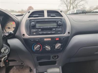 2003 Toyota RAV4   - Photo 13 - Cincinnati, OH 45231