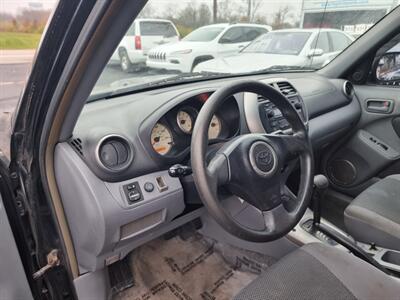 2003 Toyota RAV4   - Photo 9 - Cincinnati, OH 45231