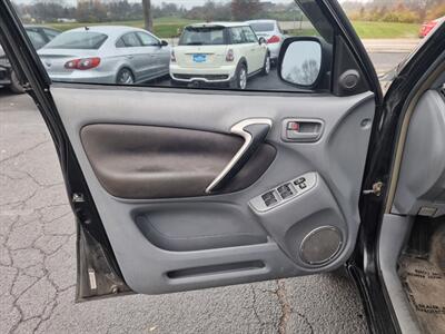 2003 Toyota RAV4   - Photo 30 - Cincinnati, OH 45231