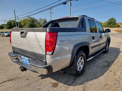 2004 Chevrolet Avalanche 1500   - Photo 5 - Cincinnati, OH 45231