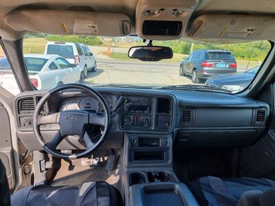 2004 Chevrolet Avalanche 1500   - Photo 10 - Cincinnati, OH 45231