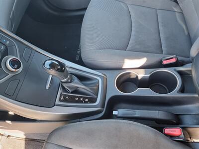 2015 Hyundai ELANTRA SE   - Photo 15 - Cincinnati, OH 45231