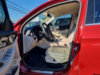 2016 Mercedes-Benz GLC GLC 300 4MATIC - Photo 8 - Cincinnati, OH 45231