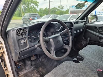 2002 Chevrolet S-10   - Photo 9 - Cincinnati, OH 45231