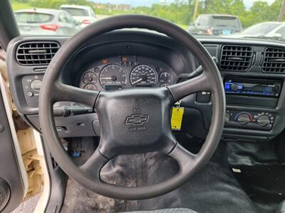 2002 Chevrolet S-10   - Photo 10 - Cincinnati, OH 45231