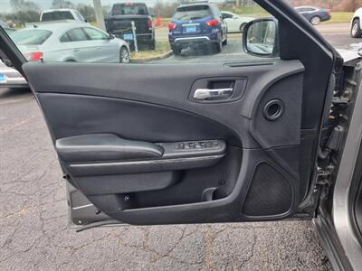 2011 Dodge Charger SE - Photo 31 - Cincinnati, OH 45231