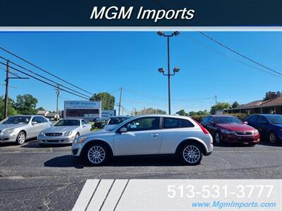 2011 Volvo C30 T5 R-Design - Photo 2 - Cincinnati, OH 45231