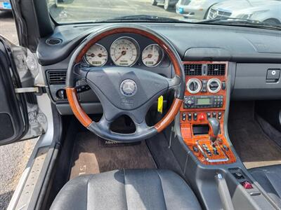 2004 Mercedes-Benz SLK SLK 320   - Photo 17 - Cincinnati, OH 45231