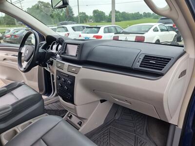 2010 Volkswagen Routan SE   - Photo 28 - Cincinnati, OH 45231