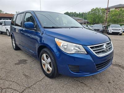 2010 Volkswagen Routan SE   - Photo 4 - Cincinnati, OH 45231