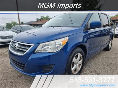 2010 Volkswagen Routan SE   - Photo 1 - Cincinnati, OH 45231