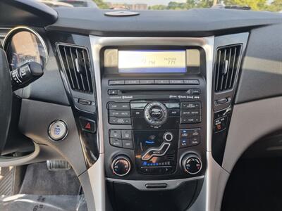 2011 Hyundai SONATA Limited   - Photo 14 - Cincinnati, OH 45231