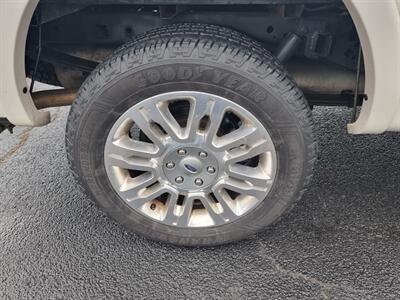 2013 Ford F-150 Platinum - Photo 38 - Cincinnati, OH 45231
