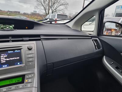 2015 Toyota Prius Two - Photo 16 - Cincinnati, OH 45231