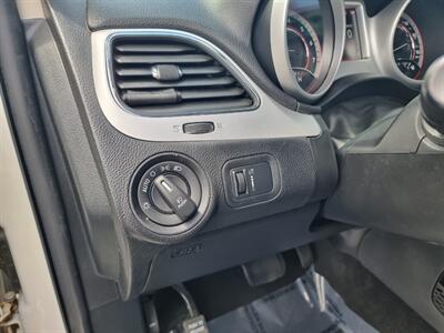 2017 Dodge Journey SXT   - Photo 11 - Cincinnati, OH 45231