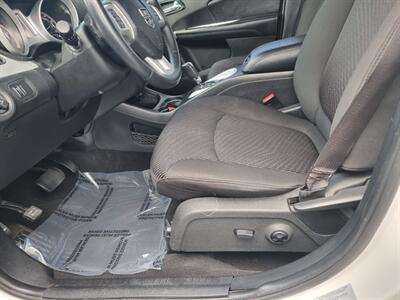 2017 Dodge Journey SXT   - Photo 19 - Cincinnati, OH 45231