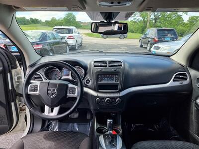 2017 Dodge Journey SXT   - Photo 10 - Cincinnati, OH 45231
