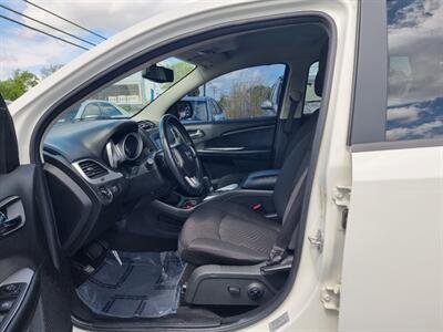 2017 Dodge Journey SXT   - Photo 8 - Cincinnati, OH 45231