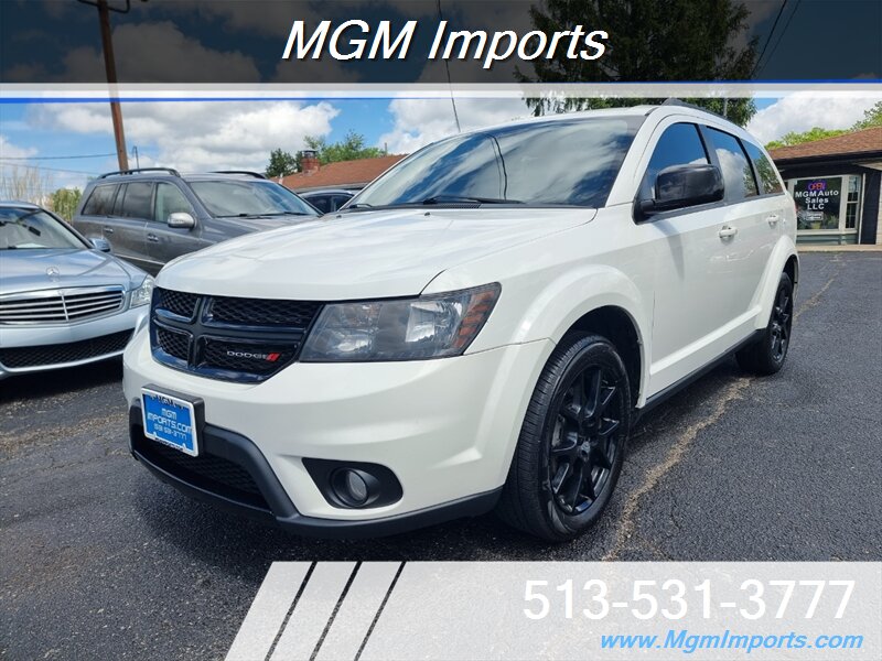 2017 Dodge Journey SXT   - Photo 1 - Cincinnati, OH 45231